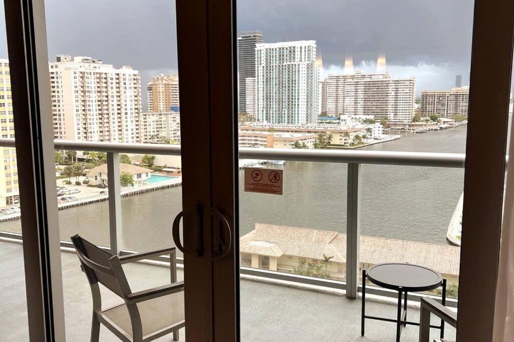 Beachwalk 1B 1B Incredible View Apartment 14 A Hallandale Beach Kültér fotó