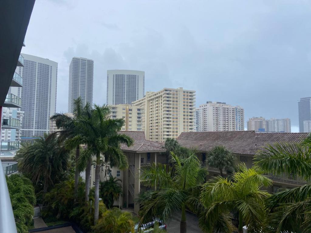 Beachwalk 1B 1B Incredible View Apartment 14 A Hallandale Beach Kültér fotó